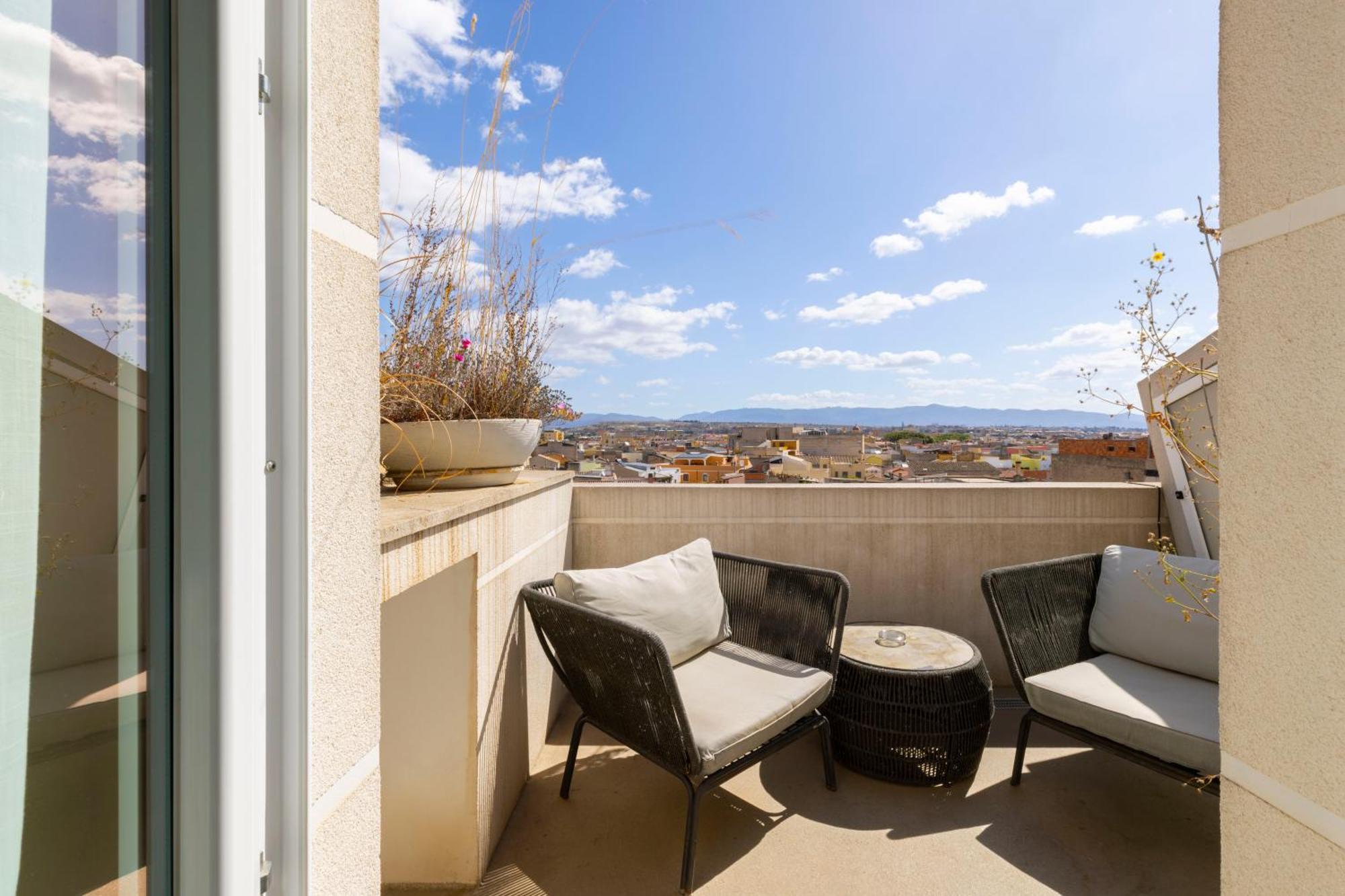Milestone (Adults Only) Bed & Breakfast Quartu Sant'Elena Exterior photo